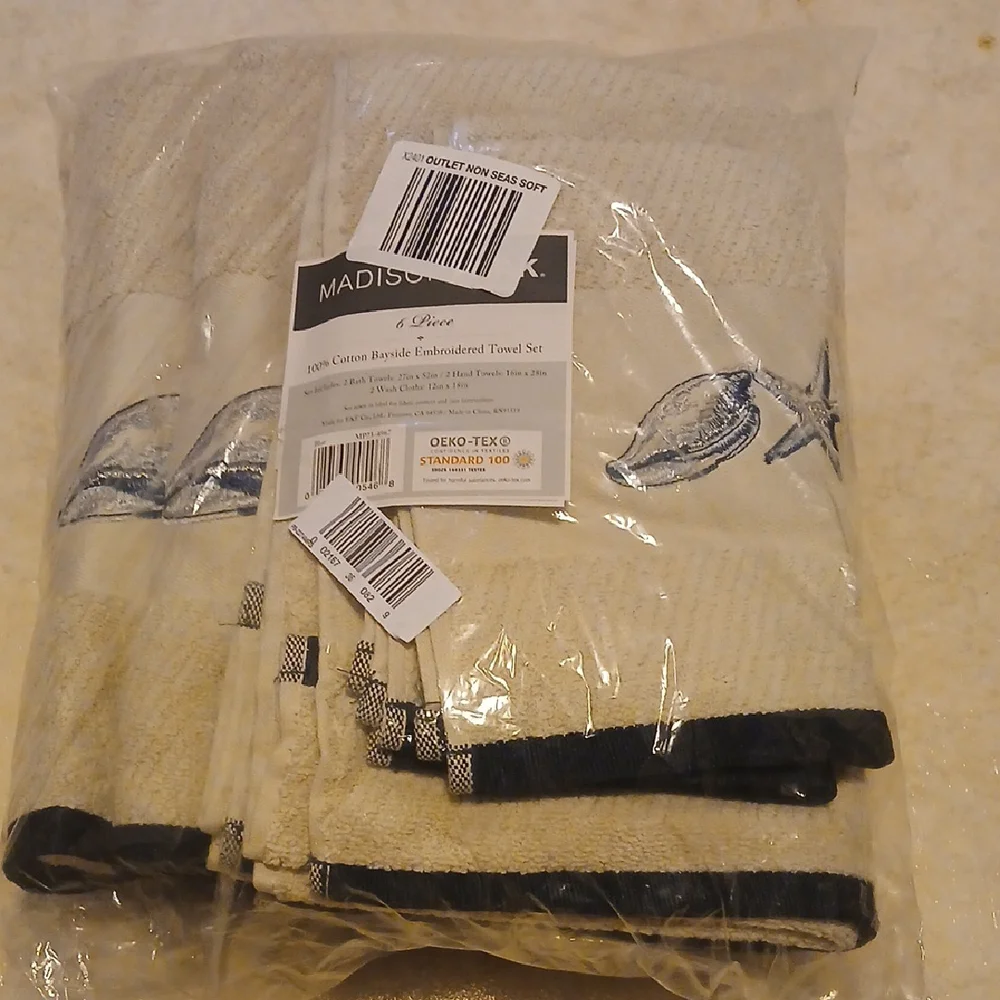 Madison Park Cotton Embroidered Towel Set - Blue and White